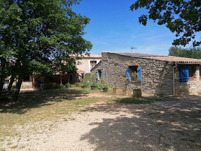 Mas en pierre avec dpendances A VENDRE - ST PAUL EN FORET - 255 m2 - 892500€