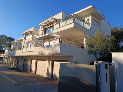 VILLA/APPARTEMENT A VENDRE - ST RAPHAEL GOLF VALESCURE - 97.75 m2 - 750000€