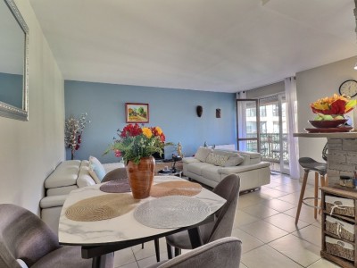 APPARTEMENT A VENDRE - FREJUS - 68.23 m2 - 250000€