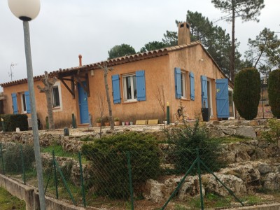 Jolie maison de plain pied A VENDRE - MONTAUROUX - 93 m2 - 422000€