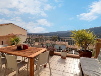 T3 VUE PANORAMIQUE A VENDRE - ROQUEBRUNE SUR ARGENS - 78 m2 - 365000€