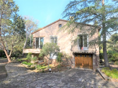 MAISON A VENDRE - ST RAPHAEL - 169 m2 - 620000€